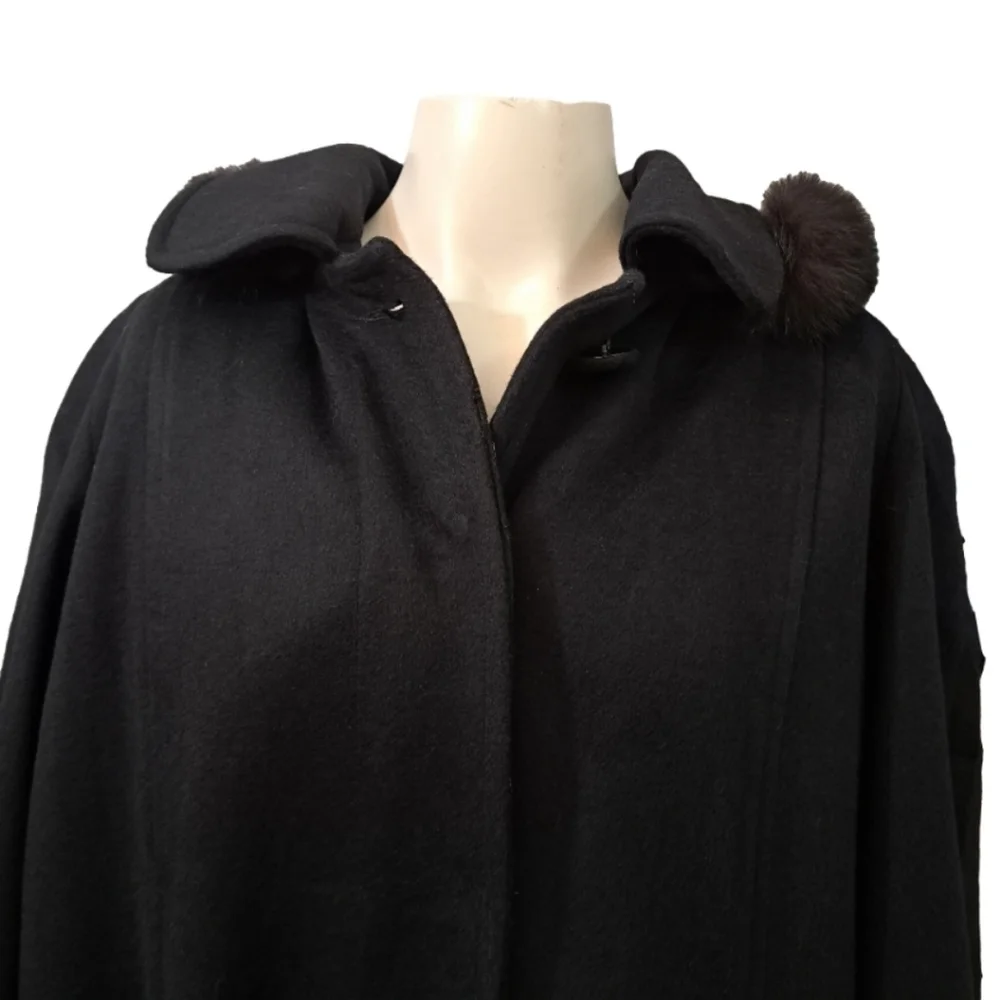 Gallery Woman 𝅺Black Long-Sleeve Fox-Trim Wool Coat for Women